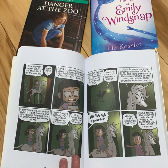 Books - Picture 7 of 7